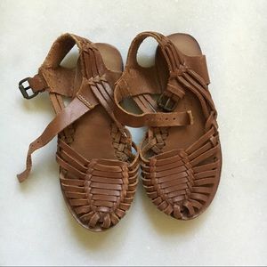 Zara • tan huaraches for girls